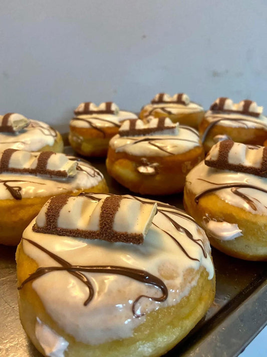 Kinder Bueno Doughnut